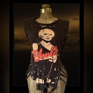 ⚡️CHASER⚡️ Distressed Hand-Cut/Tied Blondie T-Shirt